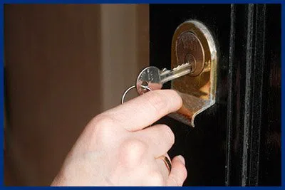 Advantage Locksmith Store Milwaukee, WI 414-973-1735 - 7-door-unlock